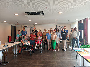 Gruppenfoto AKG- Mitgliederversammlung Gruppenfoto AKG- Mitgliederversammlung